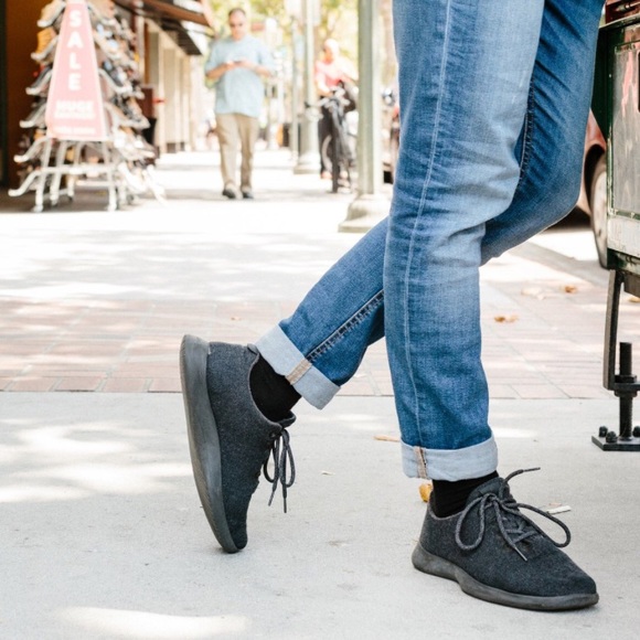Allbirds all black with gray laces wool runners - Picture 8 of 8